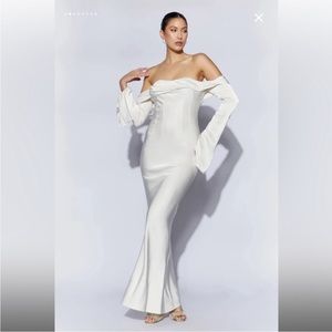 Meshi Giselle Off Shoulder Cowl Neck Maxi Dress - White